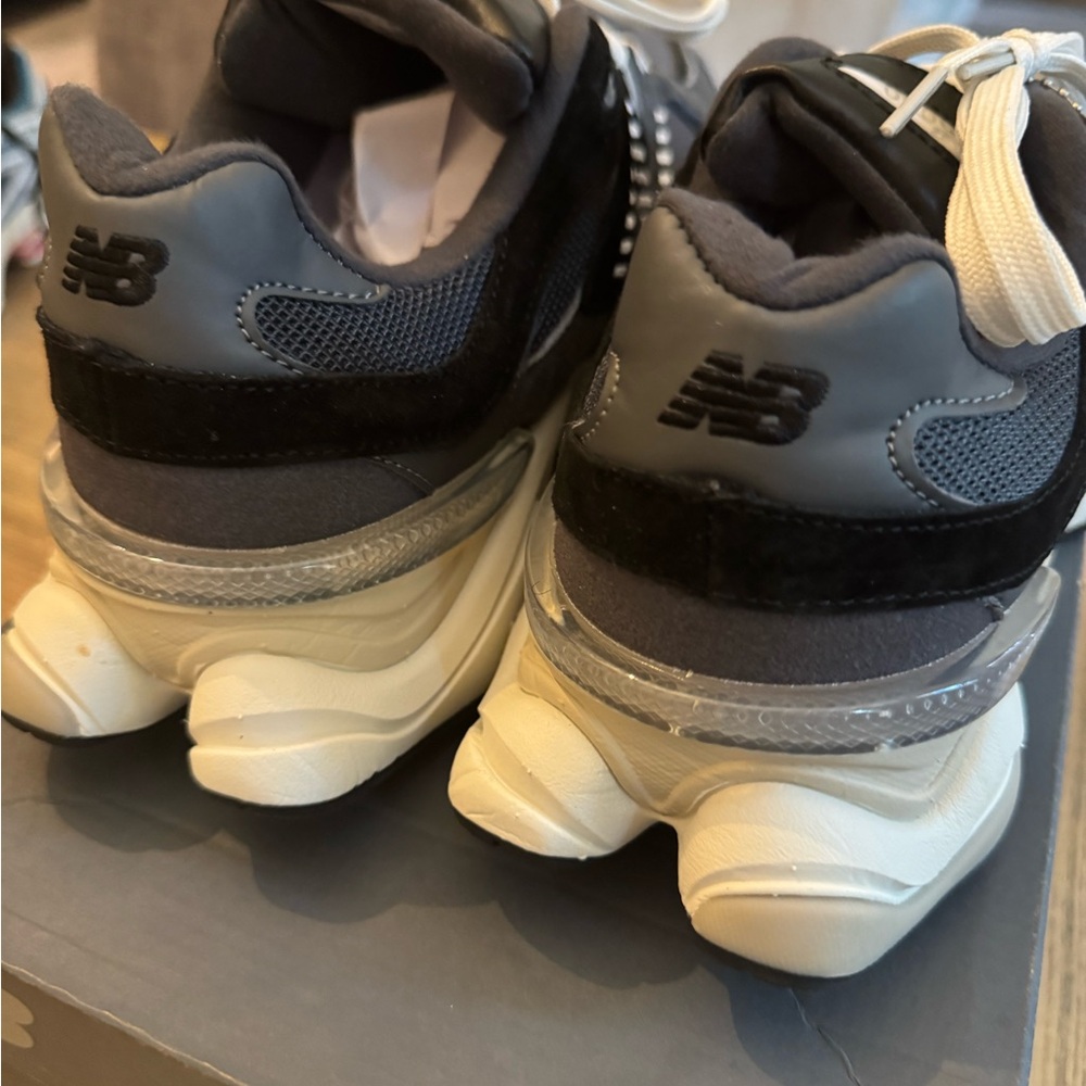 New Balance 9060 (Charcoal/White/Black) - Picture 4 of 8